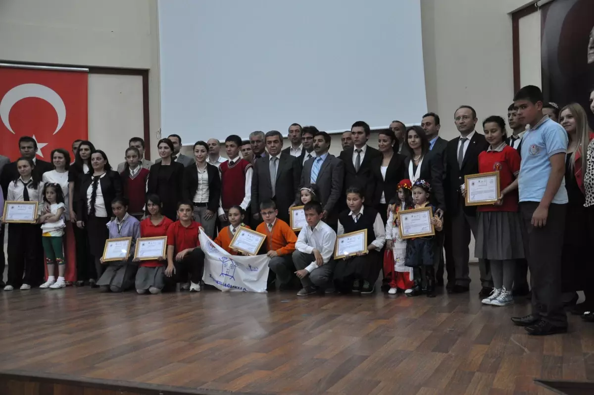 Okullara Beyaz Bayrak Ödülleri Verildi