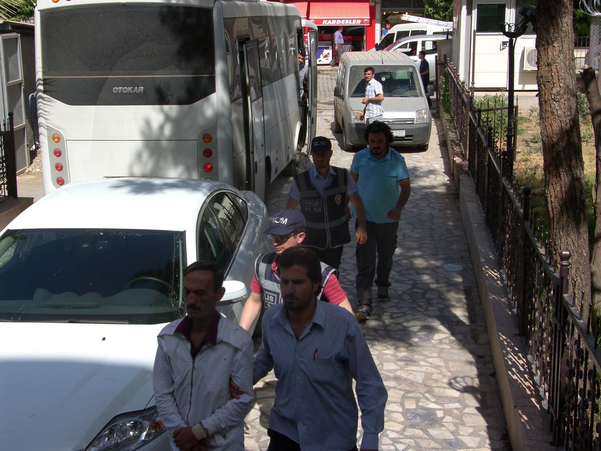 Silopi\'de Göçmen Kaçakçılığı Operasyonu