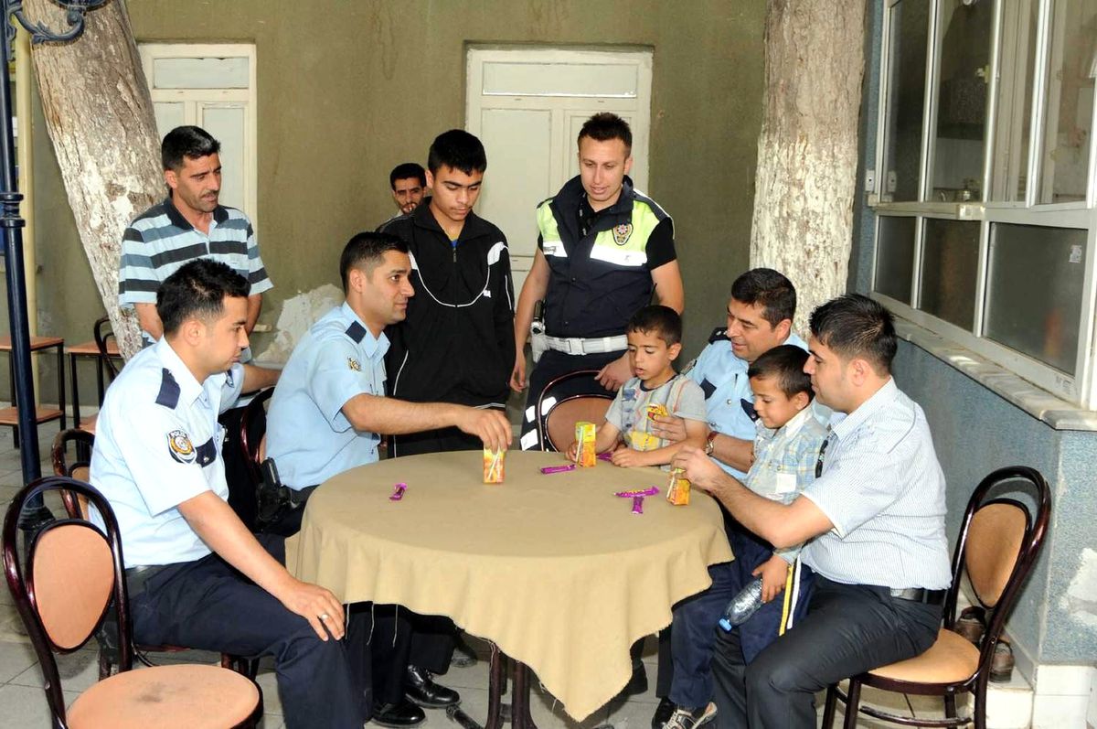Sınırdan Akçakale\'ye Mülteci Geldi