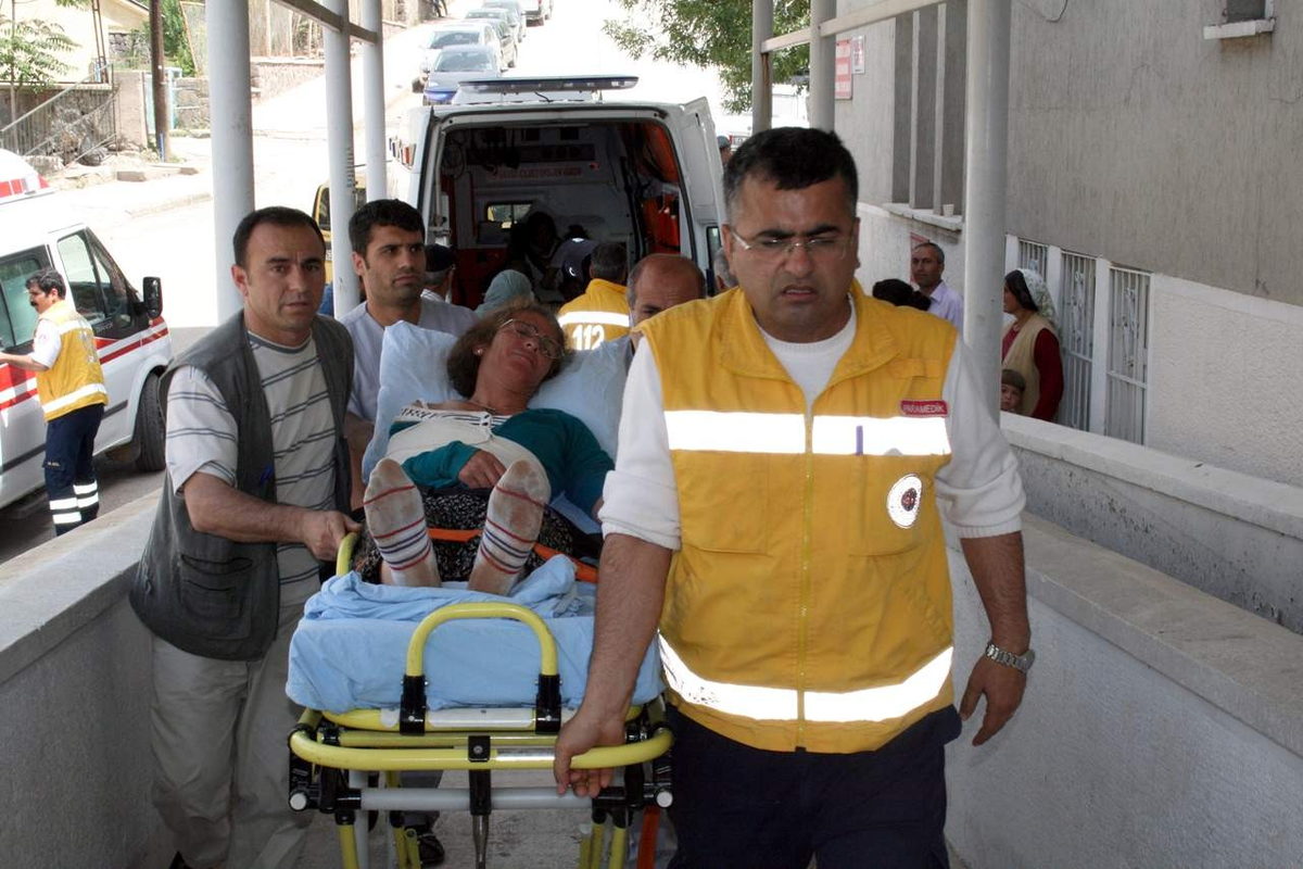 Tunceli'de Trafik Kazası: 5 Yaralı