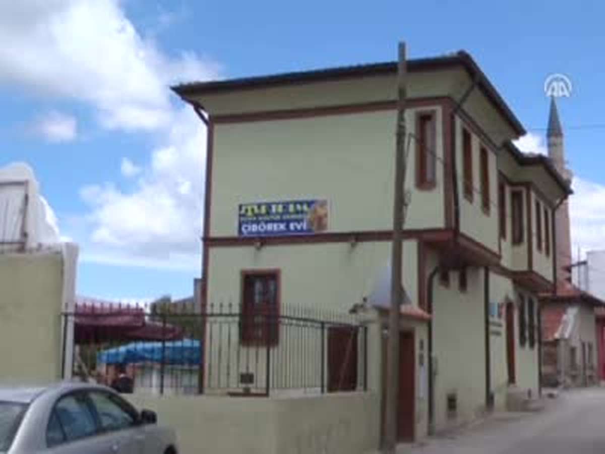 Turistlerin Gözdesi 'Çibörek'