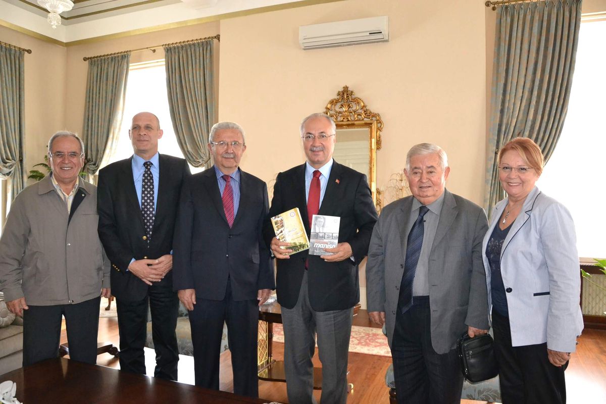 Vali Daşöz, Turizm Derneği Başkanı Tanık ve Kitap Yazarlarını Ağırladı