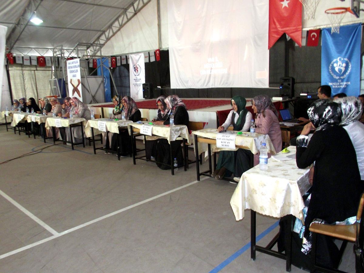 Van'da Kur'an Kursları Arası Bilgi Yarışması