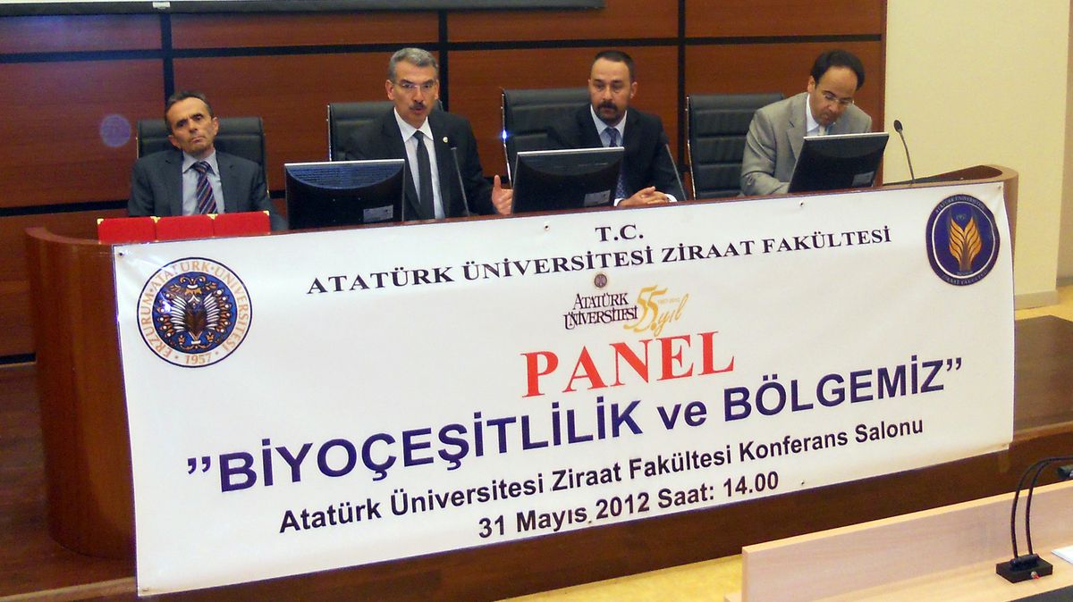 A.ü.\'de "Biyoçeşitlilik ve Bölgemiz" Paneli