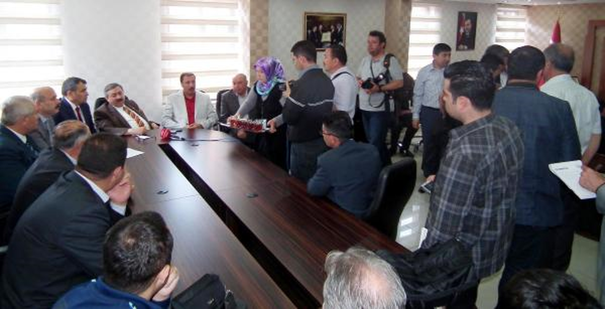 AK Parti'li Köksal: Tartışmak İçin Kürtajı Tartışıyorlar