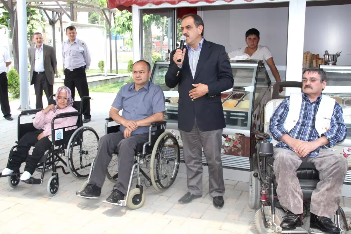 Akyazı\'da Engelleri Kaldıran Filografi Sergisi