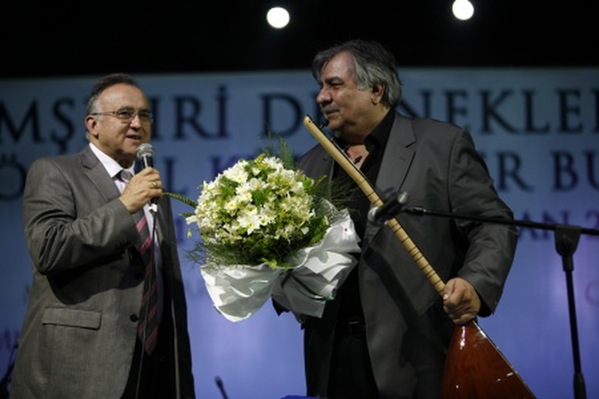 Arif Sağ, Yöresel Kültürlerin Sesi Oldu