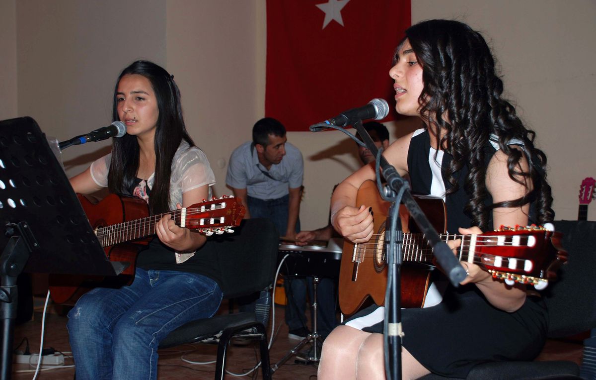 Aziz Önen Lisesi'nde Yıl Sonu Etkinliği