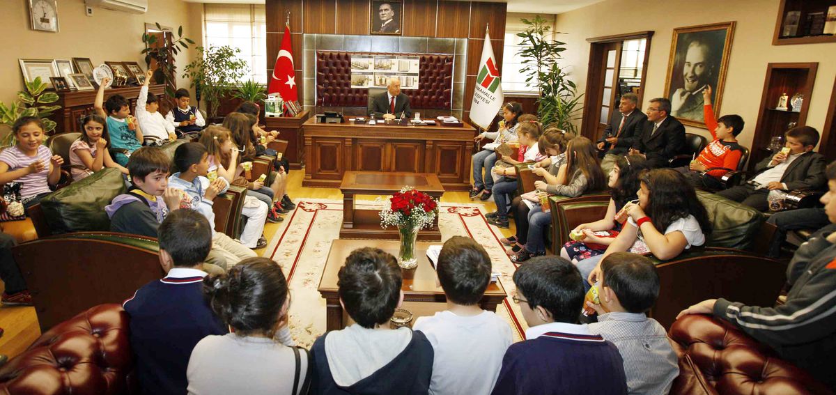 Başkan Yaşar'dan Miniklere Yerel Yönetim Dersi