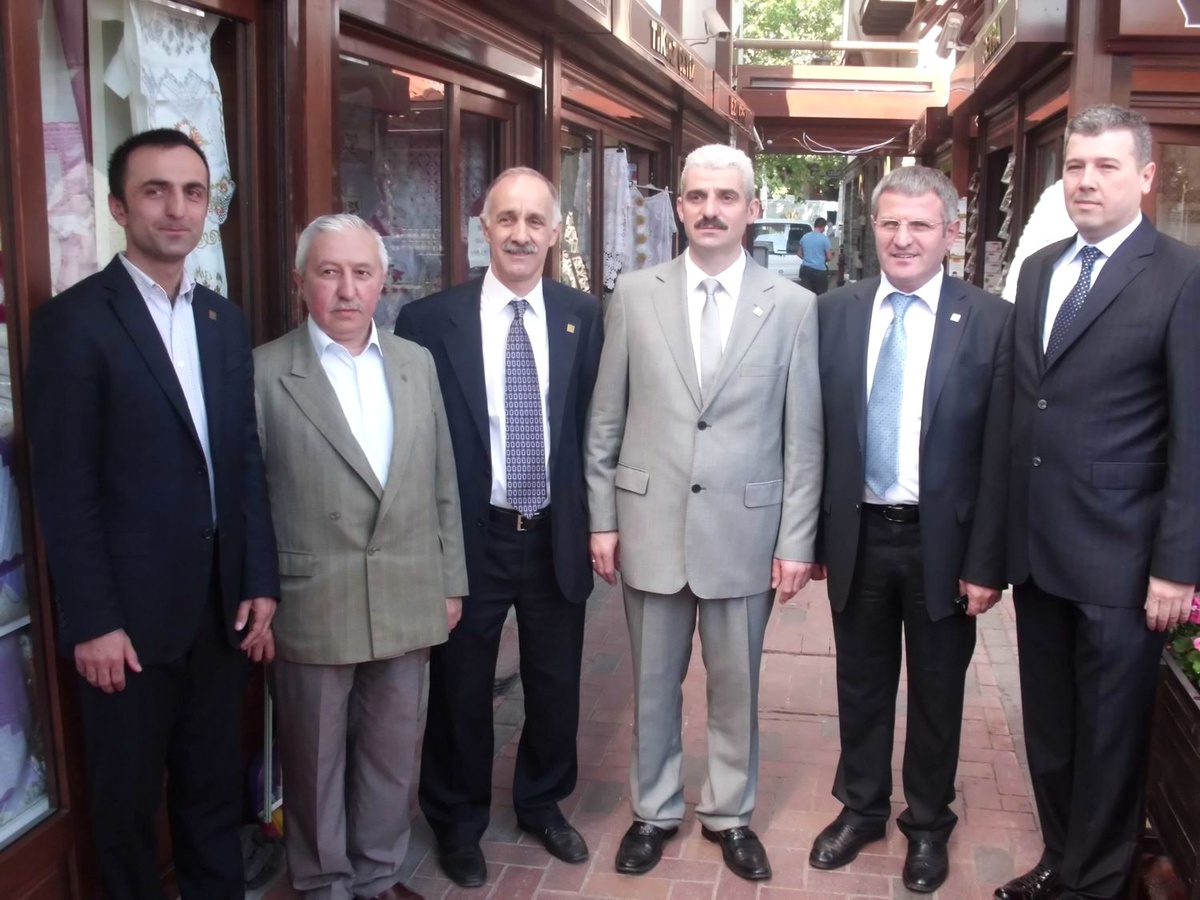 Çarşı Esnafı Turistleri Bekliyor
