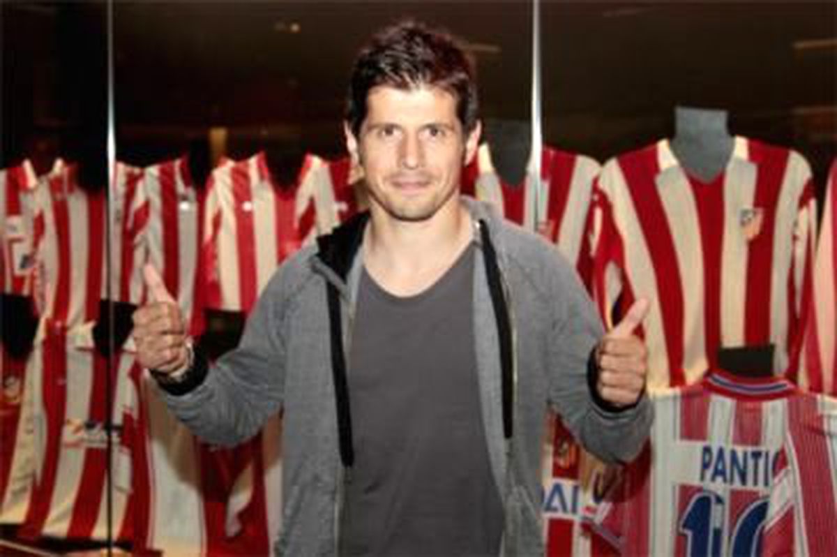 Emre Belözoğlu Atletico Madrid ile 2 Yıllık Sözleşme İmzaladı