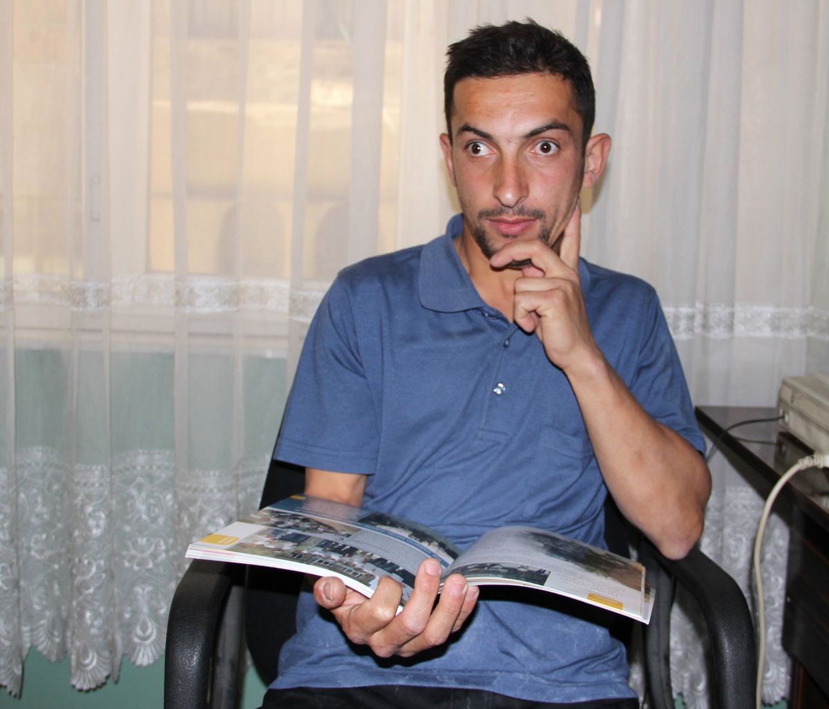 Engelli Genç Şiir Kitabını Çıkartmak İçin Yardım Bekliyor