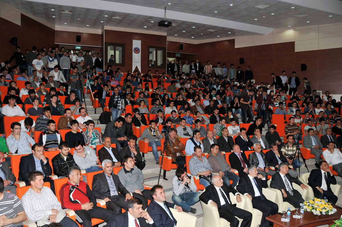 Gümüşhaneli Teknik Direktörler Gümüşhane'de Üniversite Öğrencileri ile Buluştu
