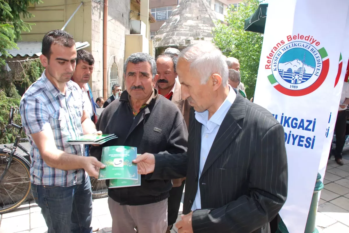 İbrahim Tennuri Hazretleri'ni Anma Etkinliği'ne Yoğun İlgi