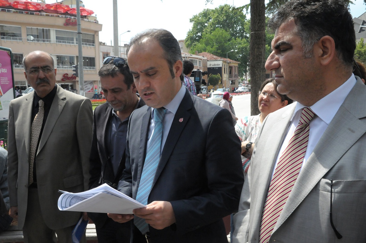 İnegöl'de Trafik Keşmekeşine Akademik Neşter