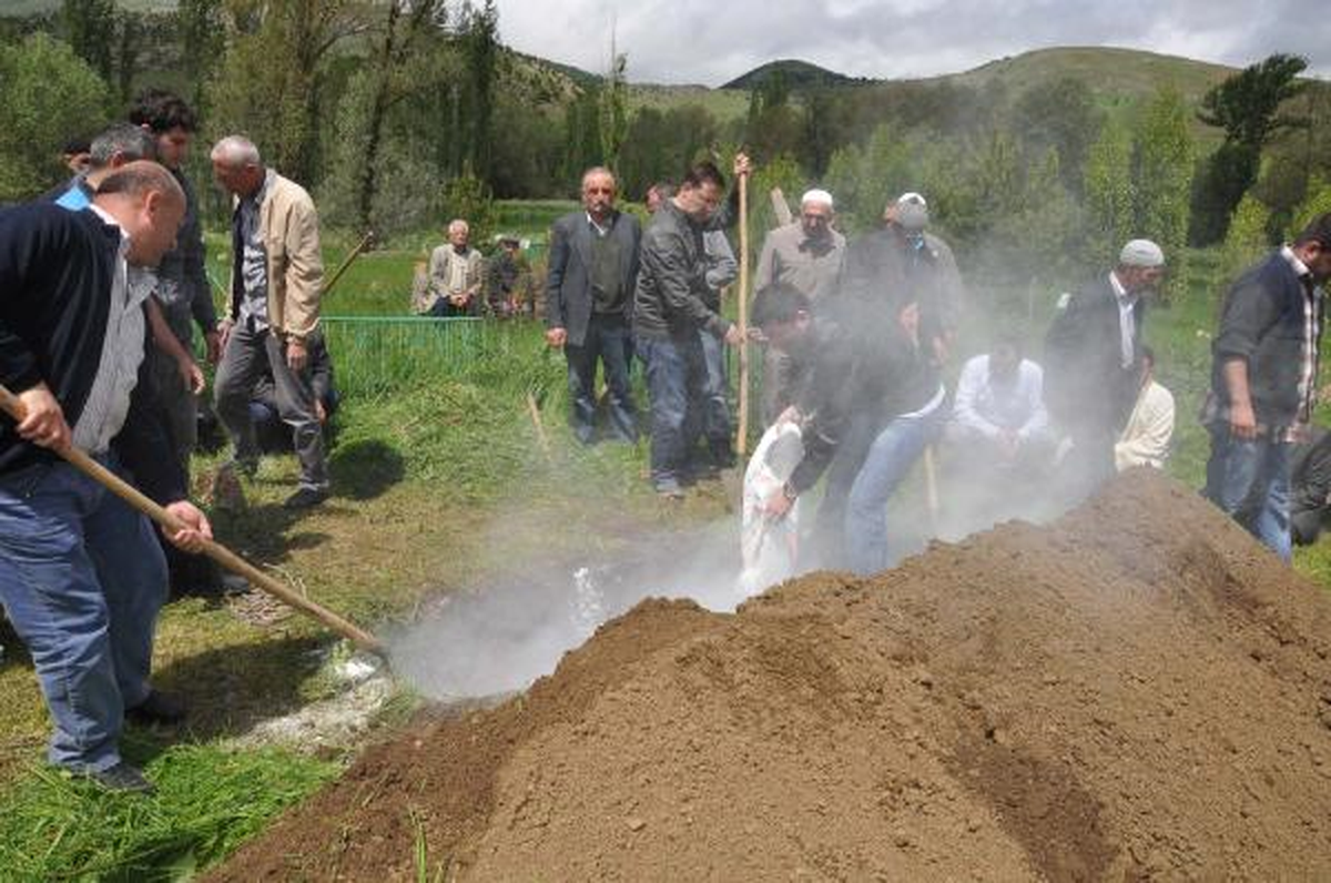 İstanbul'dan Giresun'a Cenazeye Geldi, Keneden Öldü (2)