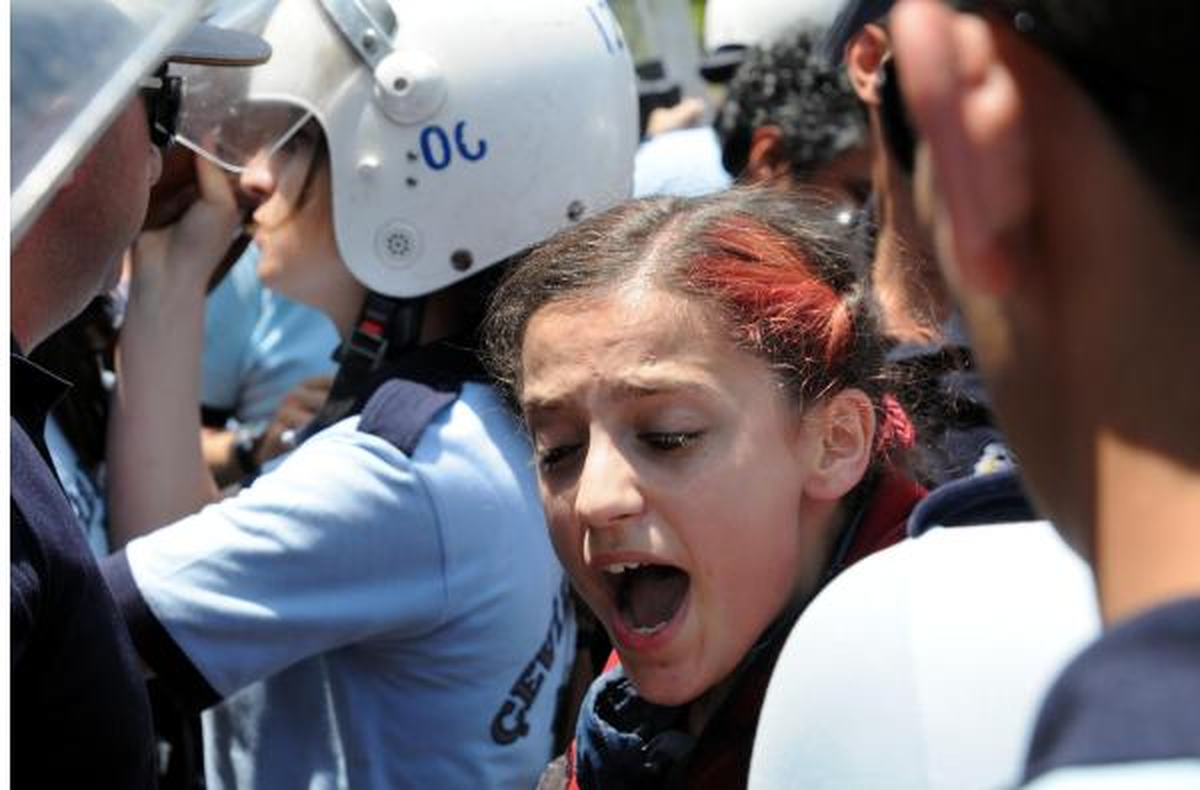 Kürtaj Protestosunda 27 Kadın Gözaltına Alındı