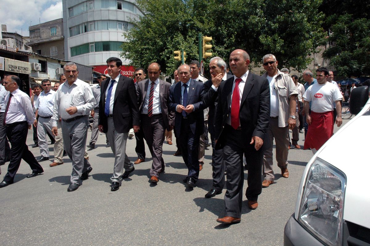 Kuzu, Cuma Namazını Kemeraltı Camisinde Kıldı