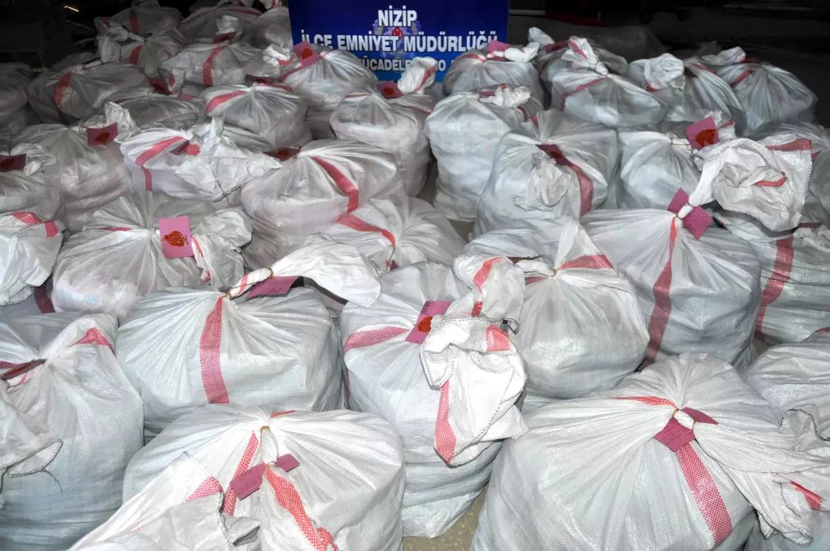 Nizip İlçesinde 6 Ton Sahte Deterjan Ele Geçirildi