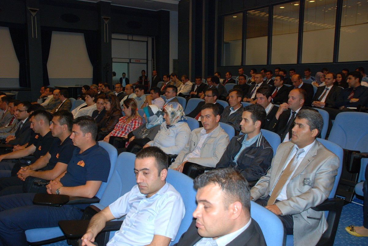 Özhaseki, Personelle Biraraya Geldi