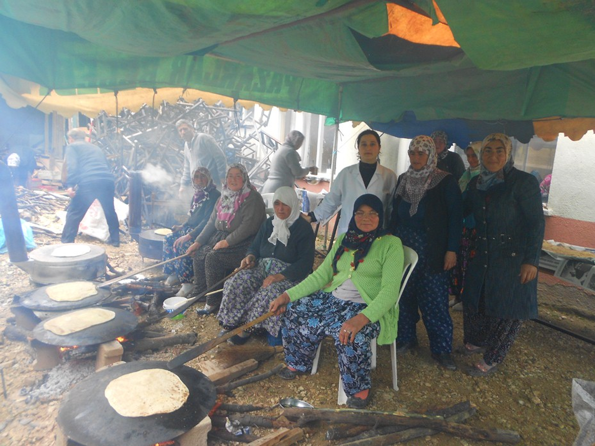 Pazarlar'da Okul ve Öğrenciler Yararına Gıda Kermesi