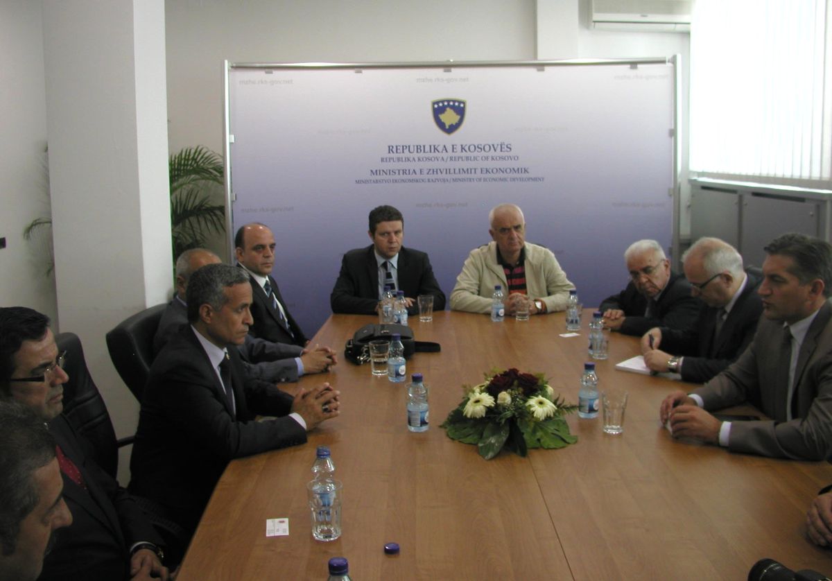 Salihlili İşadamları Kosova\'ya Çıkarma Yaptı