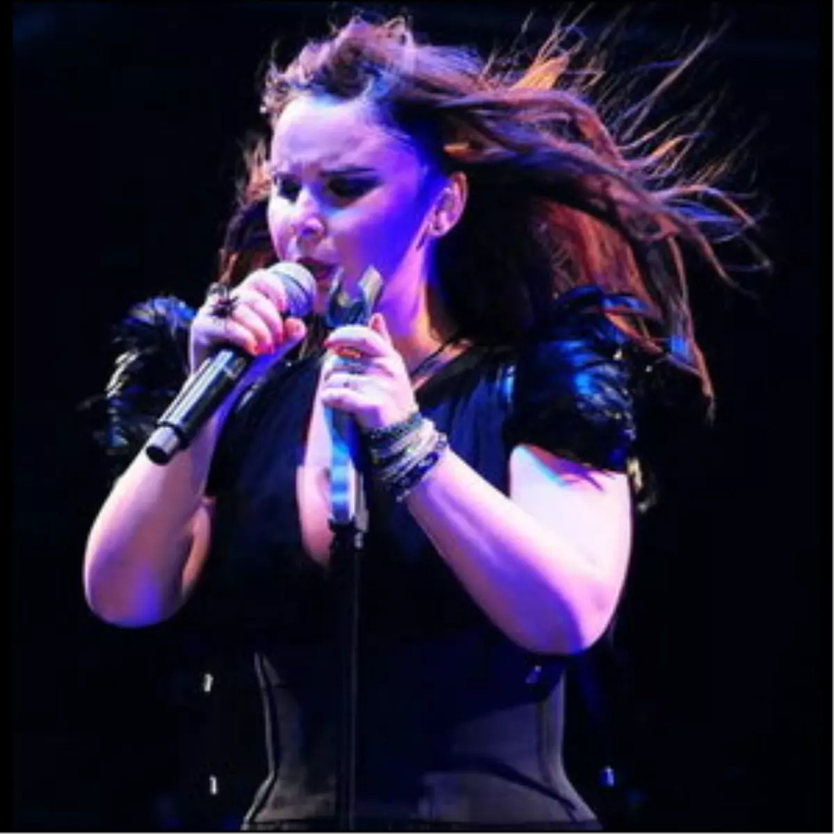 Şebnem Ferah ve Athena Gençleri Coşturdu