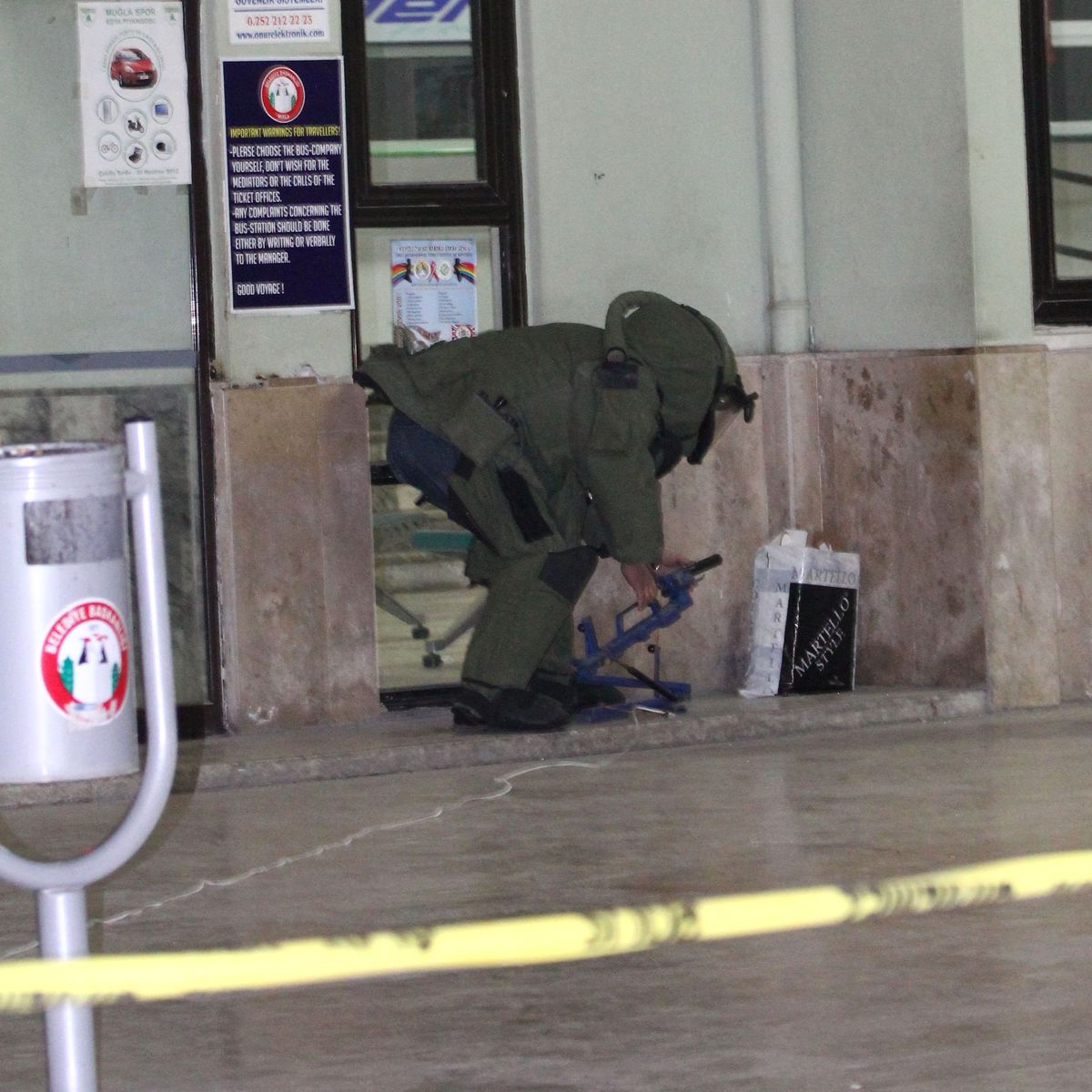 Şüpheli Çantadan Canlı Balık Çıktı