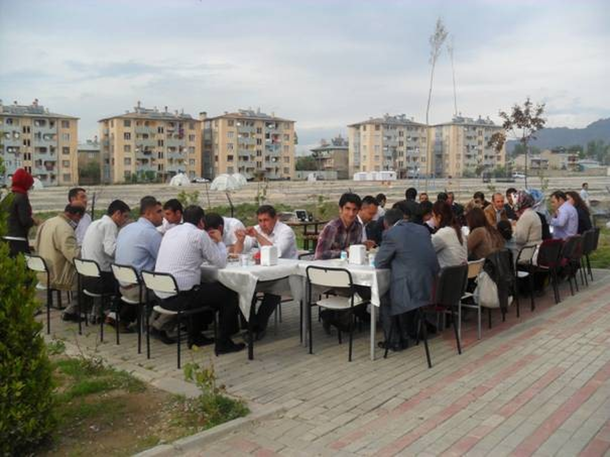 Van Aile ve Sosyal Politikalar Müdürlüğü Personeline Yemek