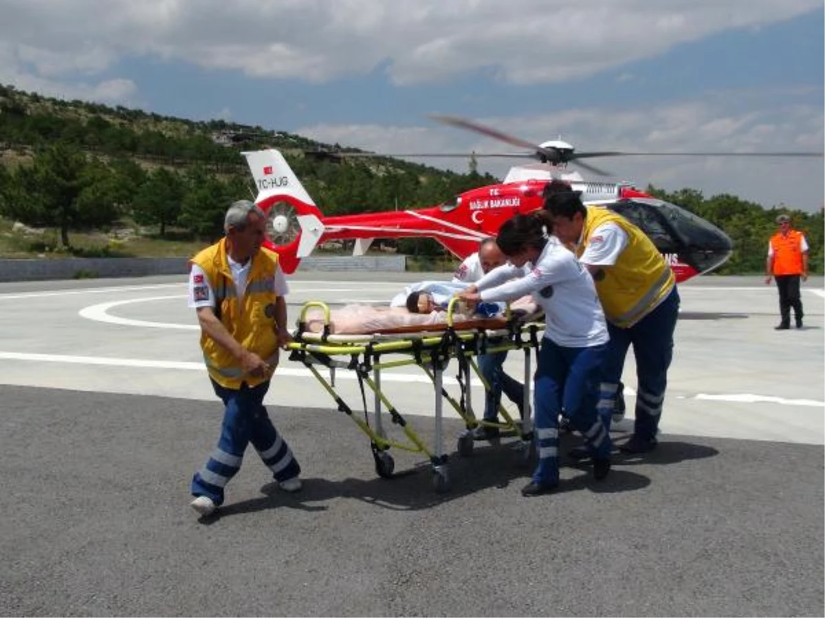 2 Aylık Bebek, Ambulans Helikopterle Sevk Edildi