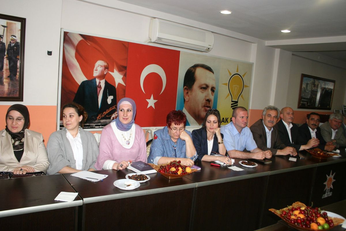 AK Parti Düzce Teşkilatında Tanışma Toplantısı