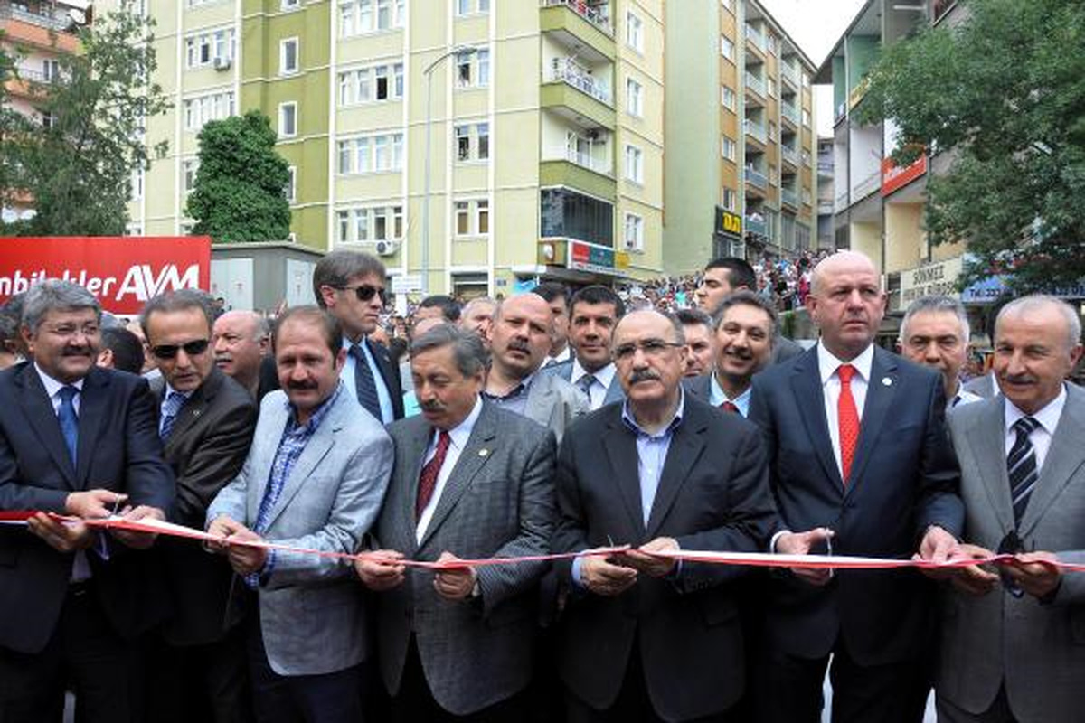Başbakan Yardımcısı Atalay: Anayasa Konusunda Asla Masadan Kalkmayacağız