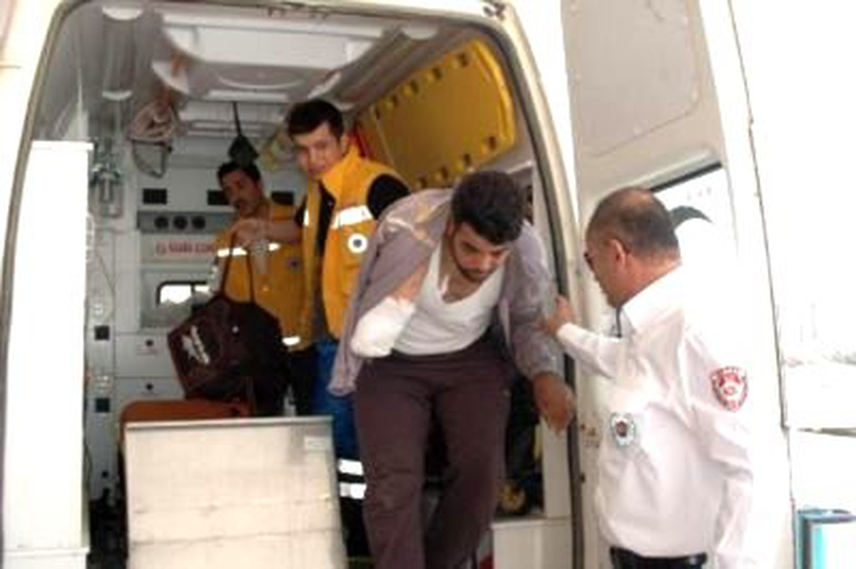 Çatışmalardan Kaçan 305 Suriyeli Türkiye'ye Sığındı