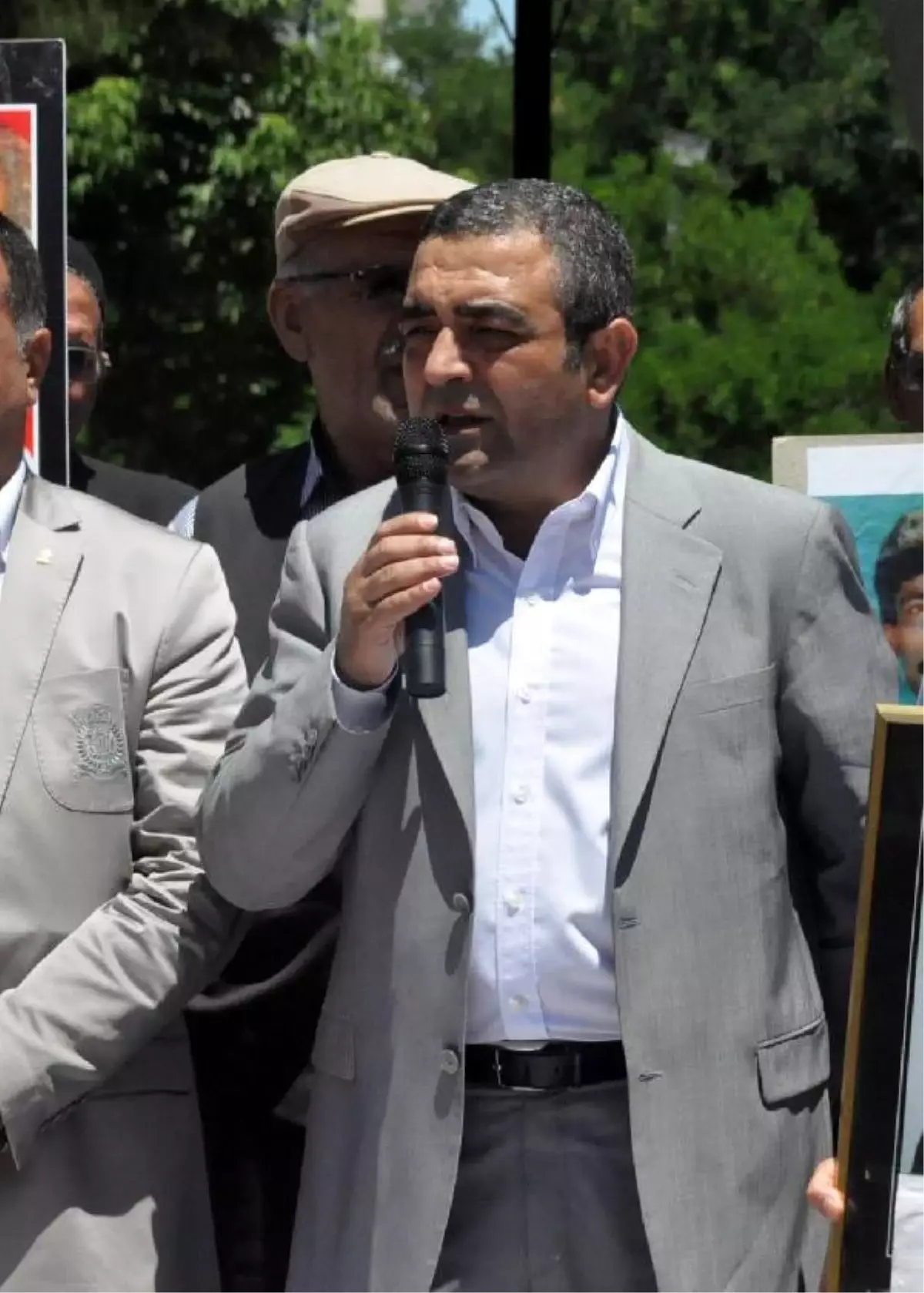 CHP\'li Tanrıkulu: Sivil Toplum Örgütlerine Laf Söyleyen Bakanın Burnunun Kızarması Lazım