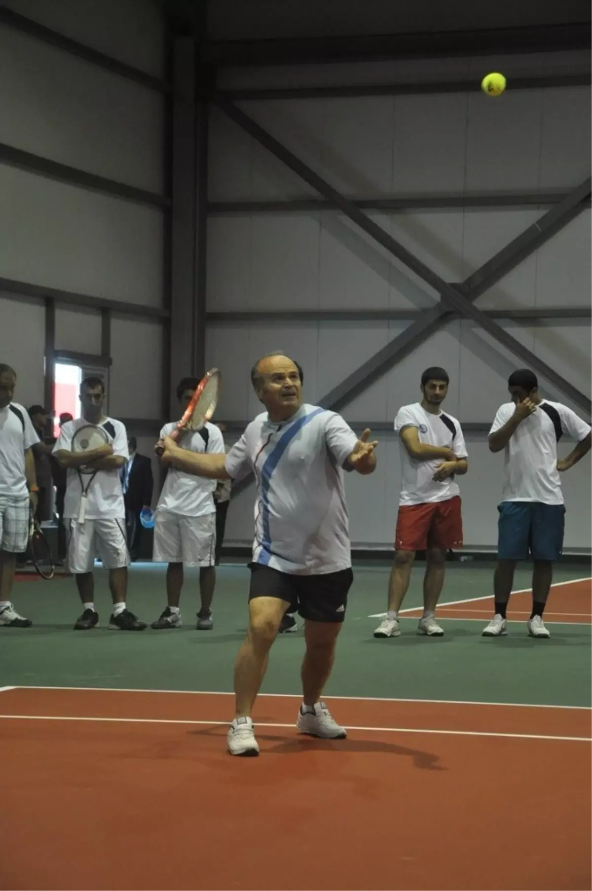 Ege Üniversitesi Eğitimi Kortlara Taşıyor