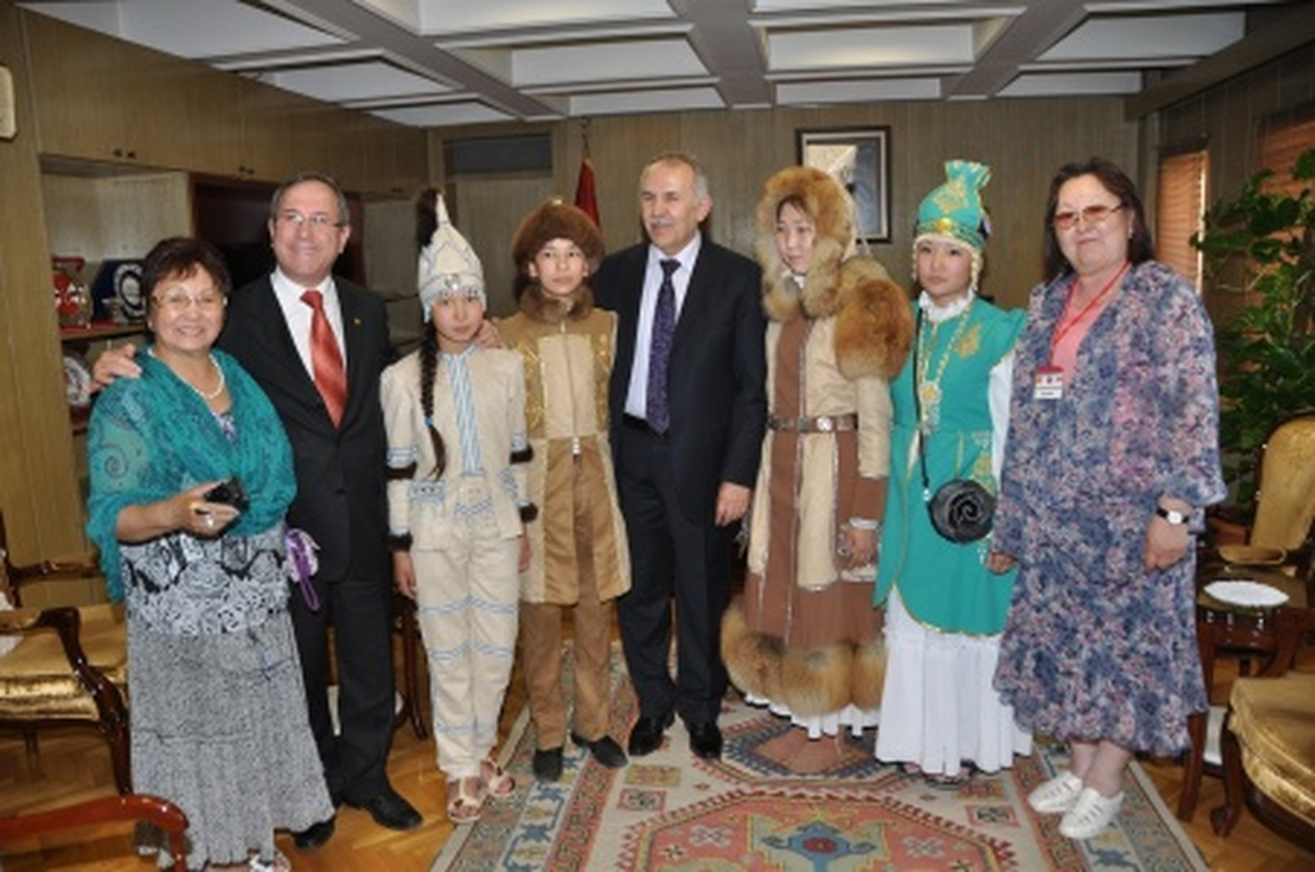 GKV\'nin Festival Ekiplerinden Vali Ata\'ya Ziyaret