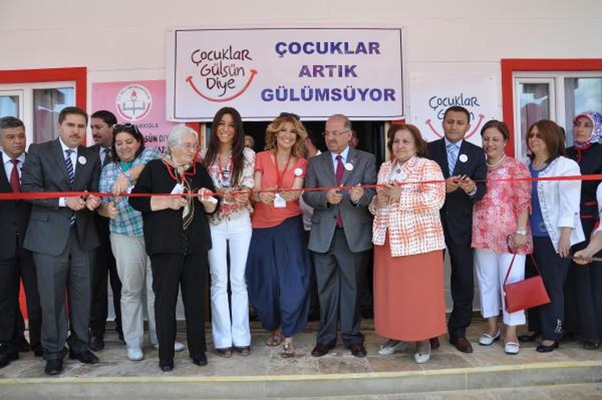 Gülben Ergen, Sivas\'ta Anaokulu Açtı