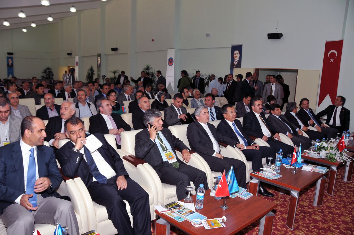 Gümüşhane\'de "Diplomatik İlişkilerin 20.yılında Türkiye-Kazakistan İlişkileri" Konulu Uluslararası...