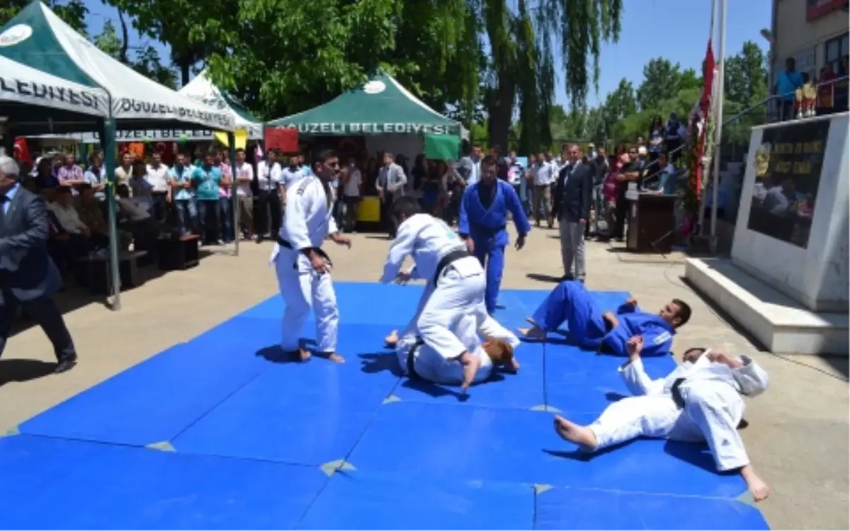 Judo ve Halk Oyunları Gösterileri
