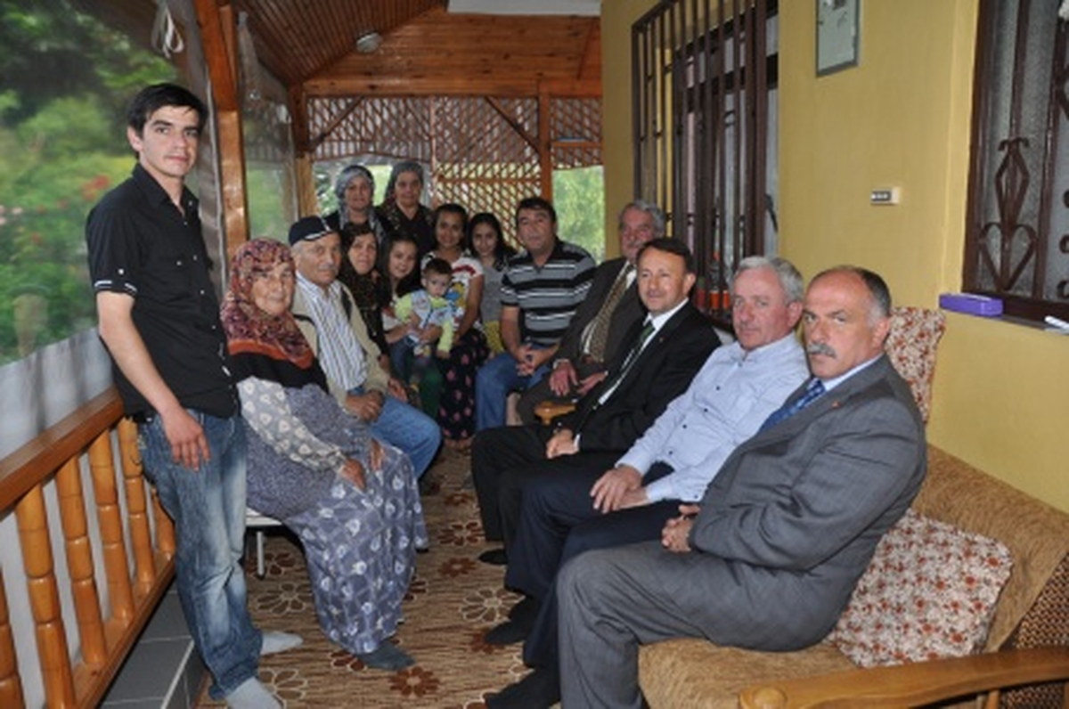 Karabalık, Ketenceler Köyü'nde Hasta Ziyaretinde