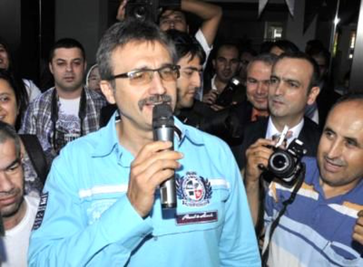 Kürşad Tüzmen: Türk Takımları Gitsin Kumda Oynasın (2)