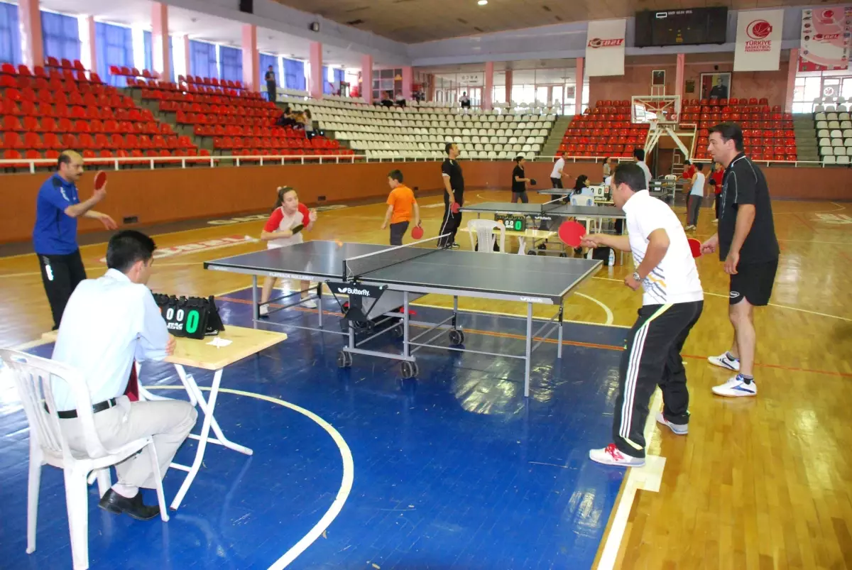 Masa Tenisi Ligi\'nin 4. Müsabakası Yapıldı