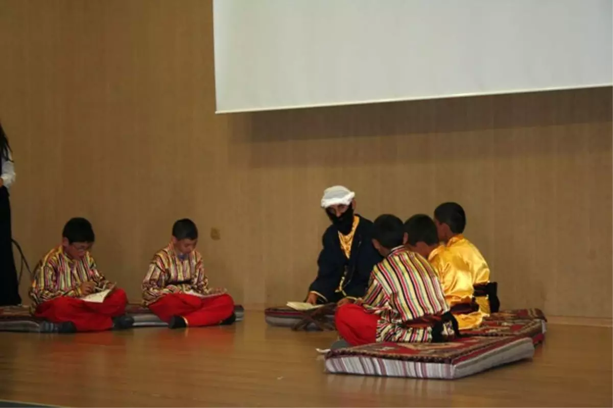 Öğrencilerden Coşkulu Fetih Kutlaması