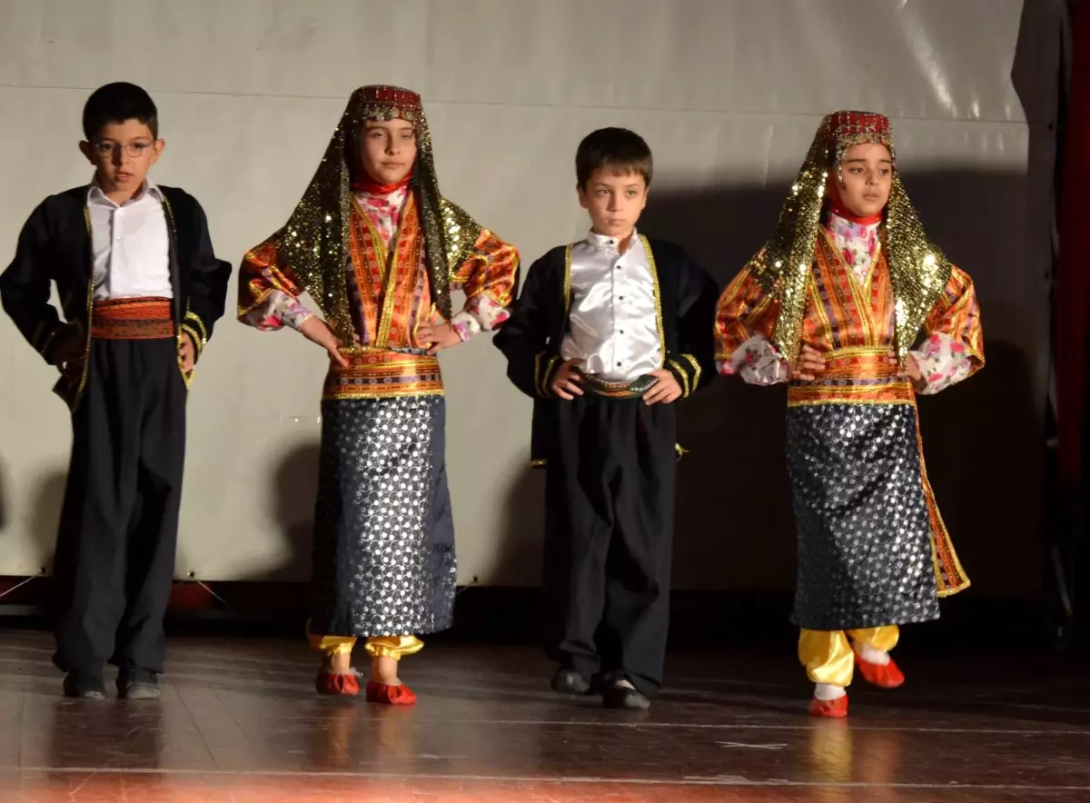 Tekeden Kolejinden Türk Büyükleri Gecesi