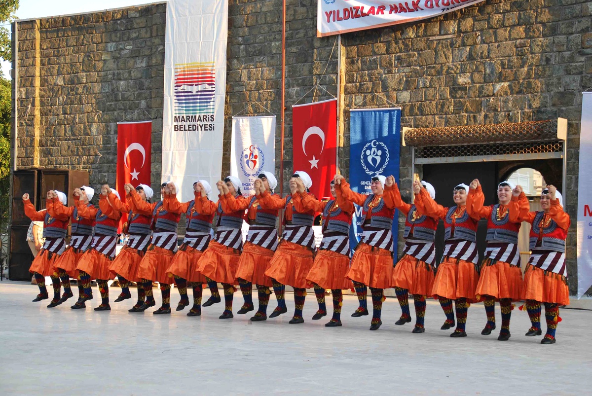 Yıldızlar Halk Oyunları Türkiye Birinciliği Marmaris'te Başladı