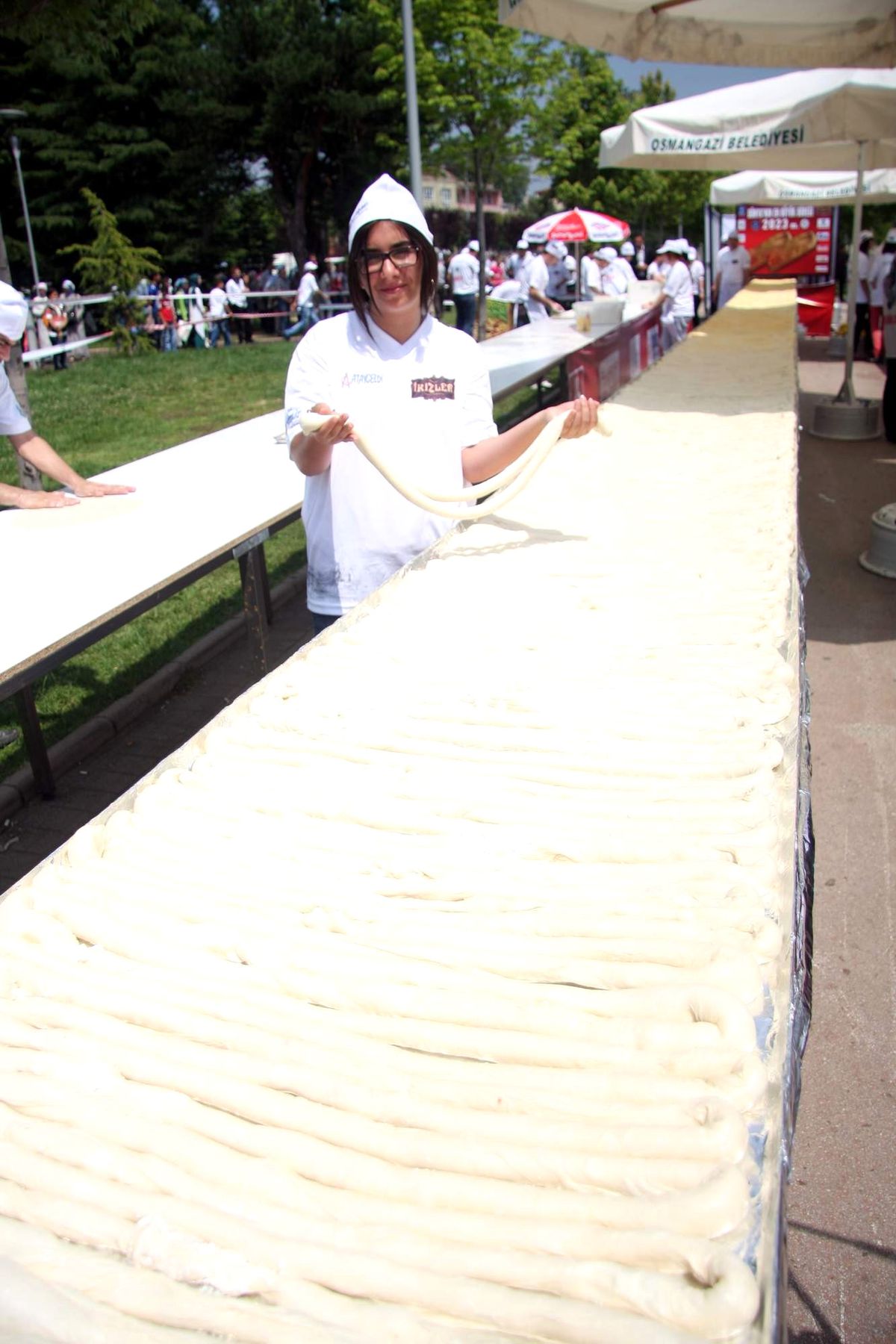 2 Bin 23 Metrelik Börek Guinnes Rekorlar Kitabına Aday