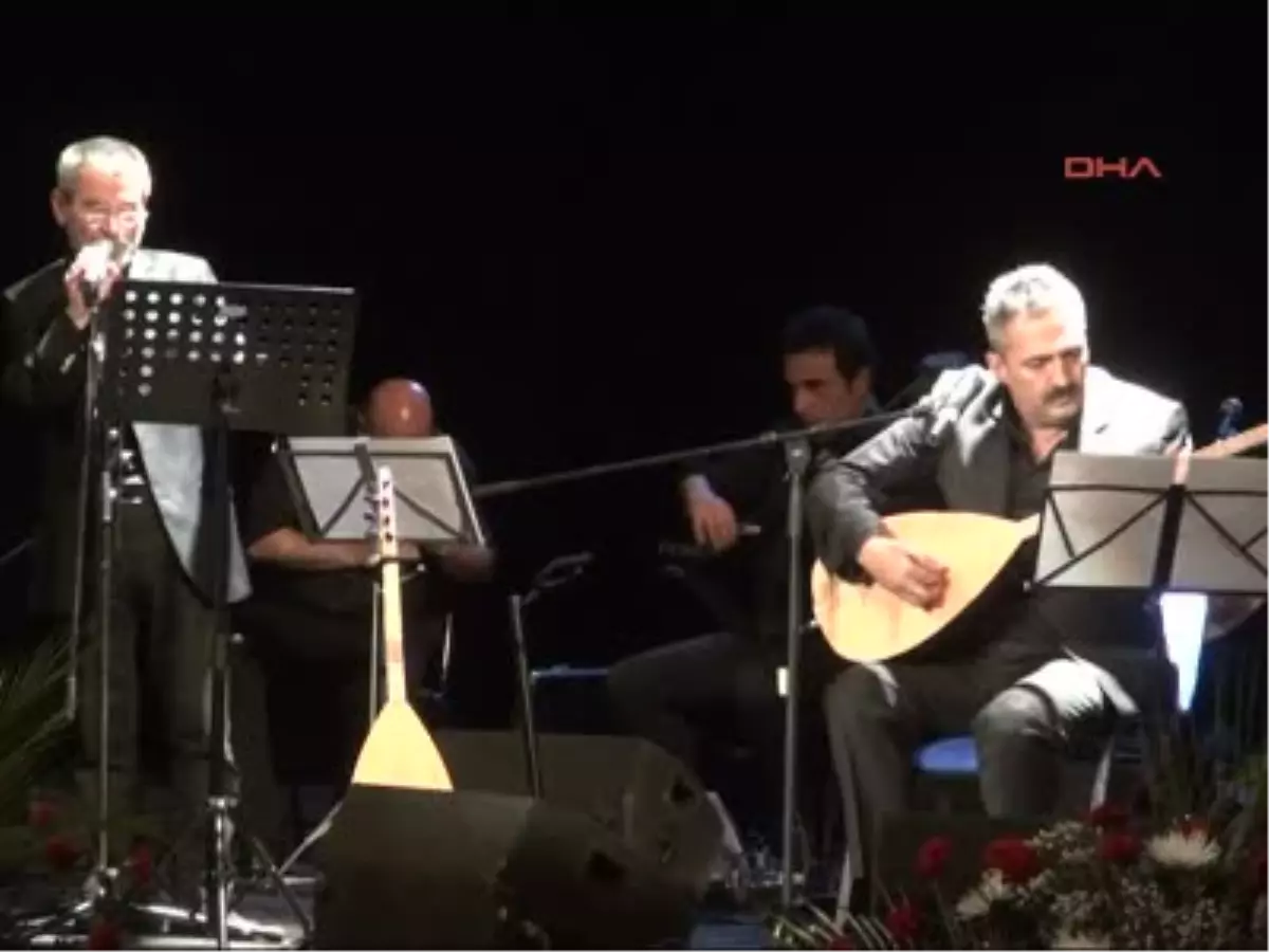 2nazım Hikmet\'in Ölümünün 49. Yılı Anma Törenleri Moskova\'da Yavuz Bingöl Konseri ile Başladı