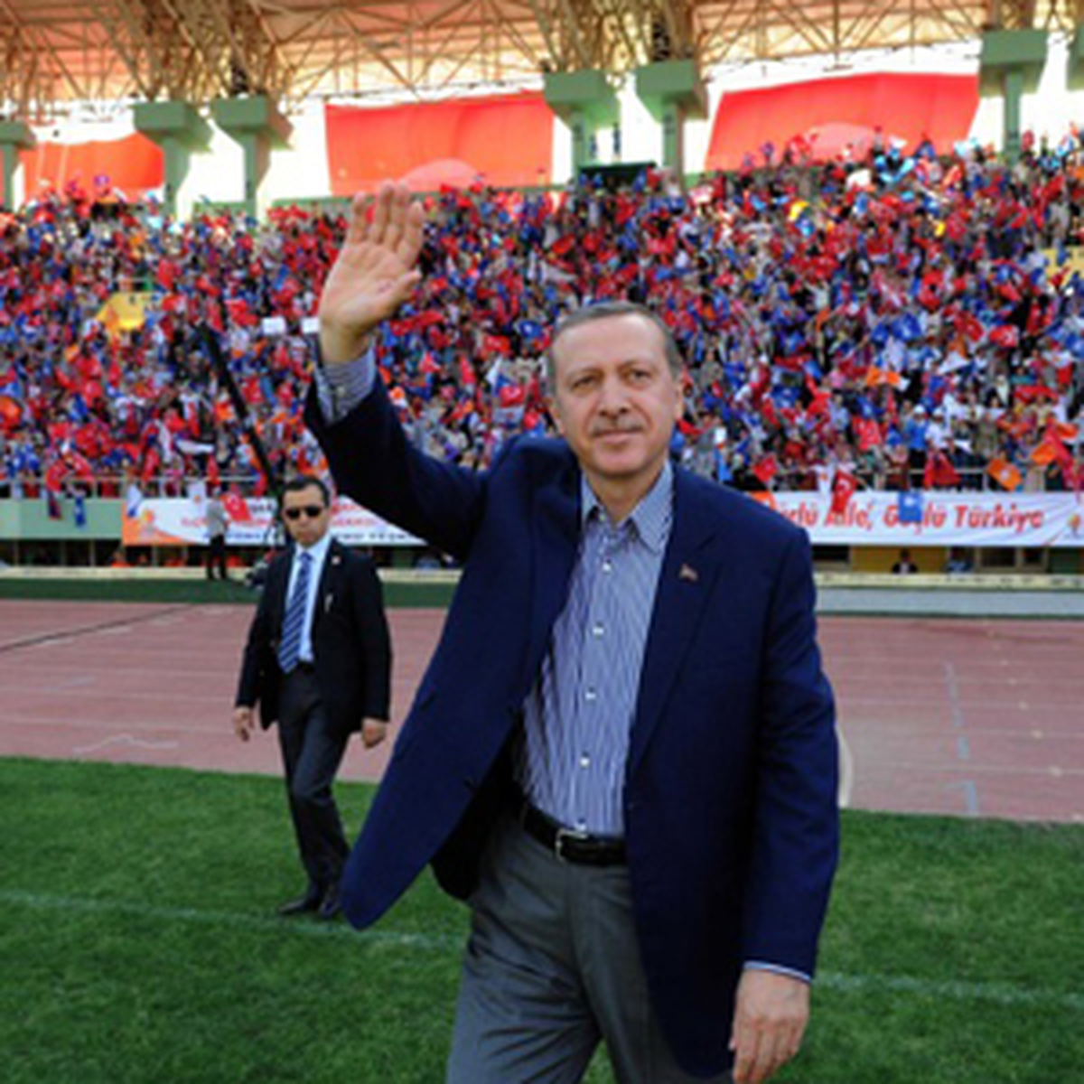 AK Parti Genel Başkanı ve Başbakan Recep Tayyip Erdoğan, Partisinin Şanlıurfa İl Kongresinde, "Biz...