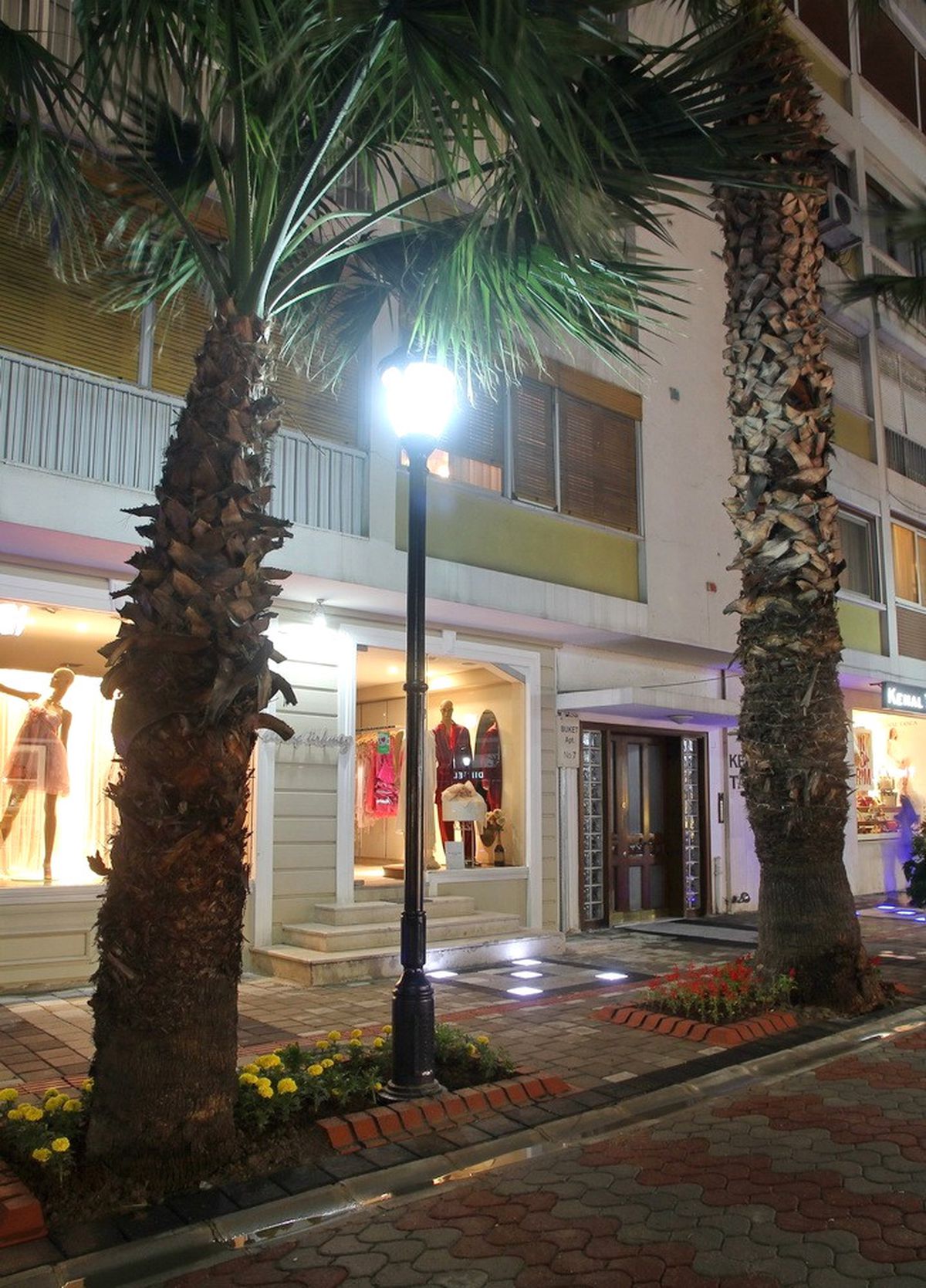 Alsancak\'a Avrupalı Sokaklar
