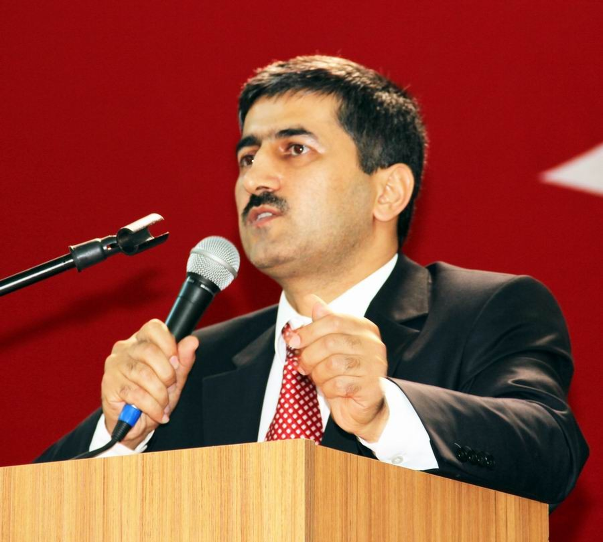 Edremit\'te AK Parti\'den Danışma Kurulu Toplantısı